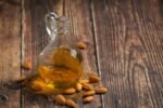 Queen Tiye Sweet Almond Oil ( 1 L )